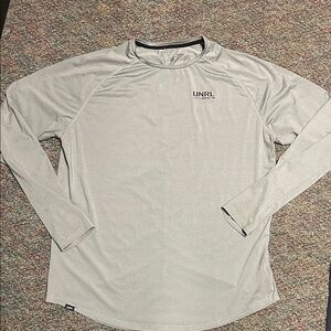 UNRL Men's Silver Long Sleeve Tee